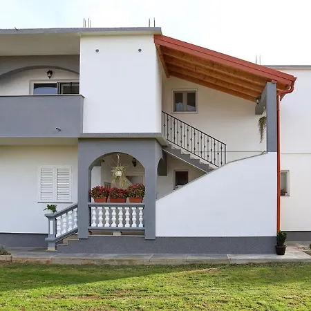 Vito Apartman *